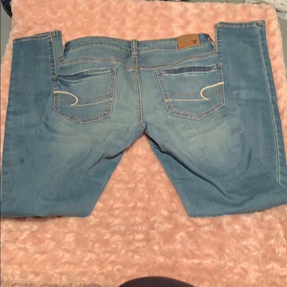 Light wash American Eagle jeggings, size 4 long - Picture 2 of 2